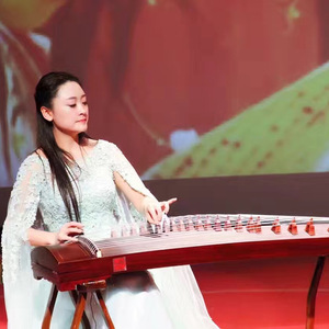 二次元掀裙子打屁屁到红的游戏
